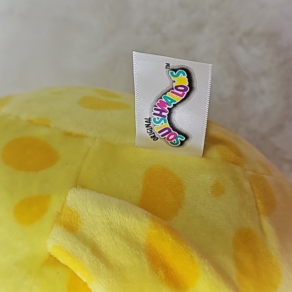 Squishmallows Yellow Lexie the Cheetah 10" - Picture 5 of 5